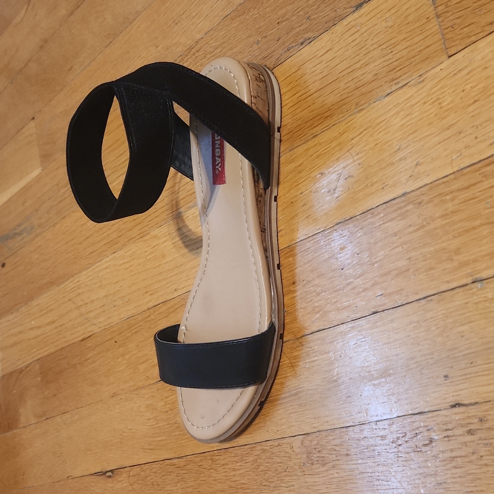 Sandals - Picture 4 of 4